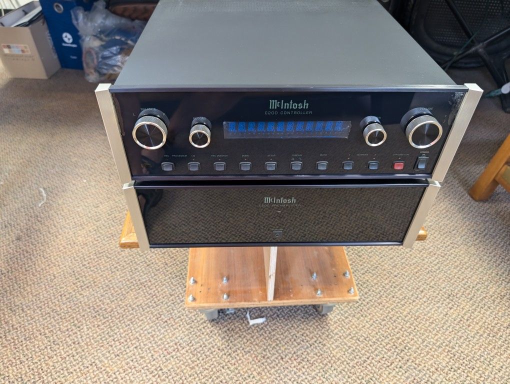 McIntosh C200 Preamp