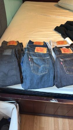 6 pairs Levi’s 501