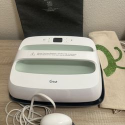 Cricut EasyPress 2 & Easy Press Mini 