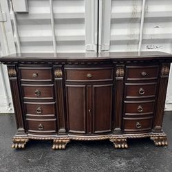 70% SALE Dresser