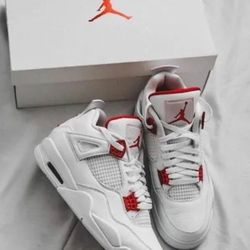 Jordan 4 Metallic 