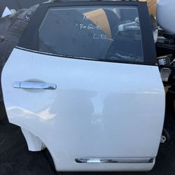 2015 Nissan Rogue Passenger Right Rear Door $250