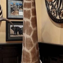 Giraffe taxidermy 9 ft tall