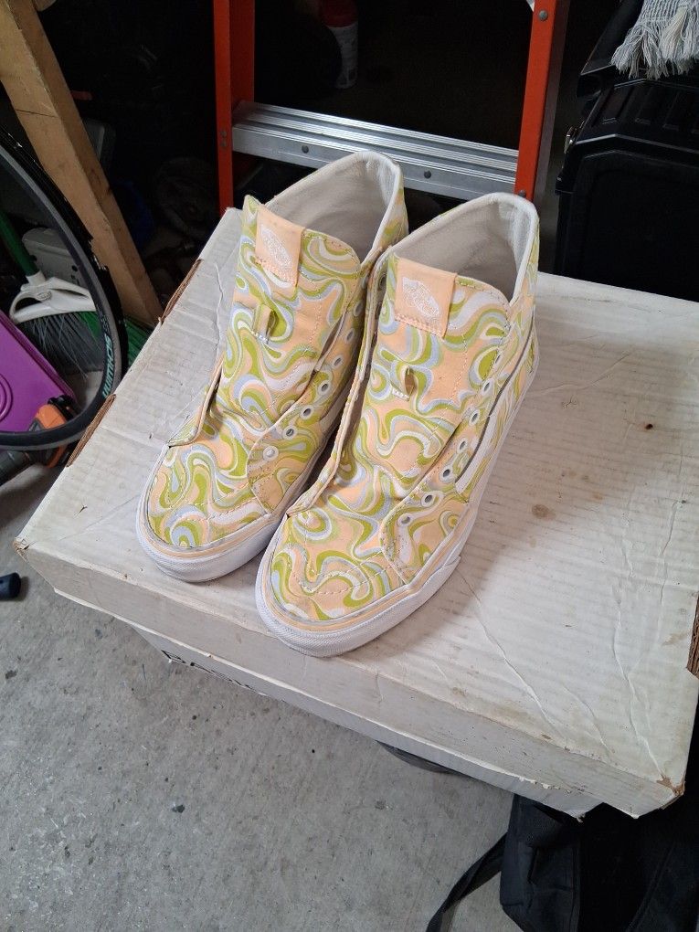 Vans Sz 7M 8.5W
