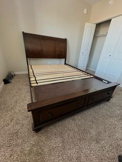 Bed frame Queen