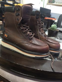 Work boots//Timberland Pro // 8” soft toe waterproof// size (7)