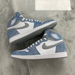 Jordan 1 Retro High OG Hyper Royal (USED NO BOX)