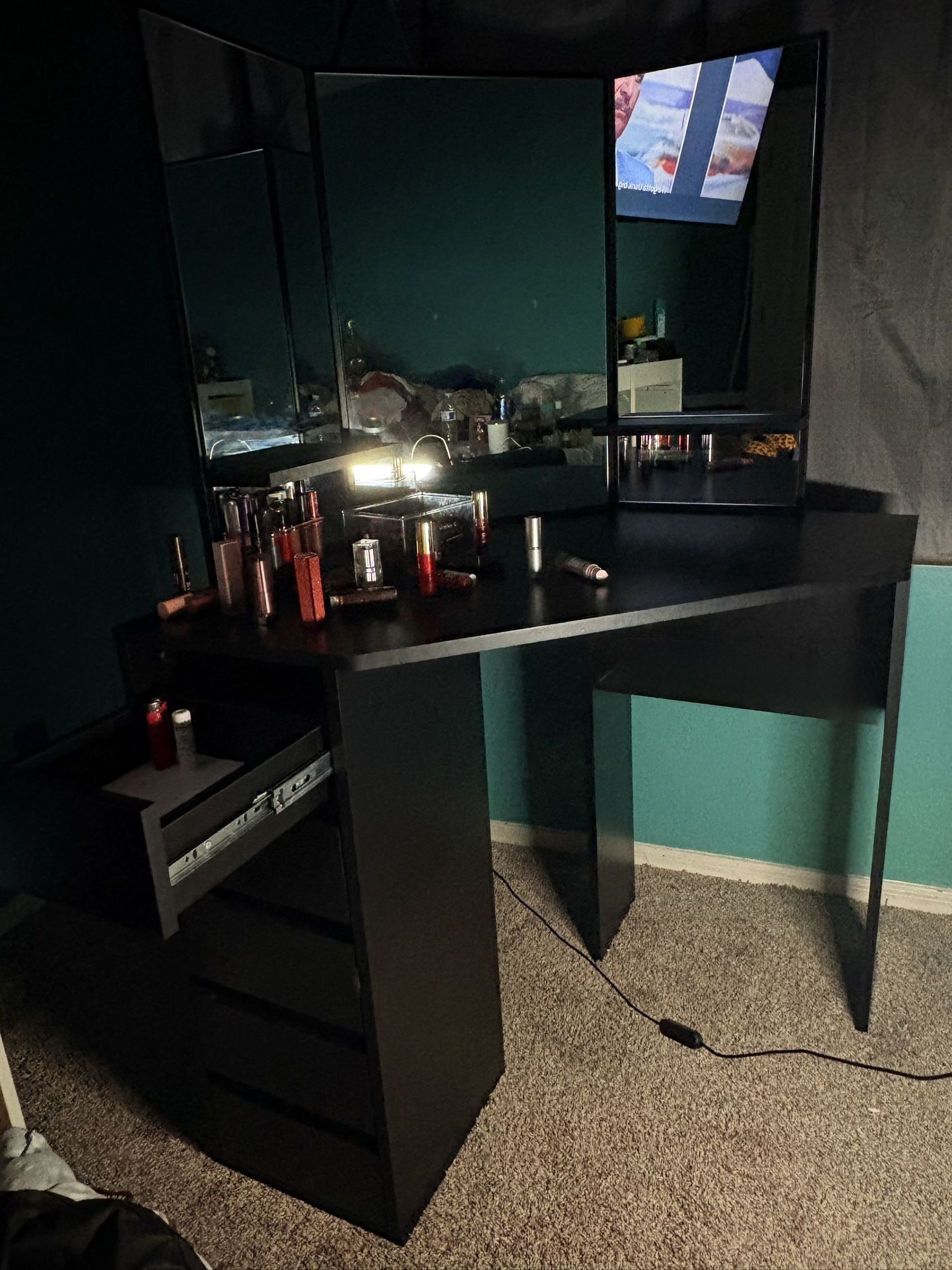 Corner Makeup Vanity with Triple Mirrors & Storage