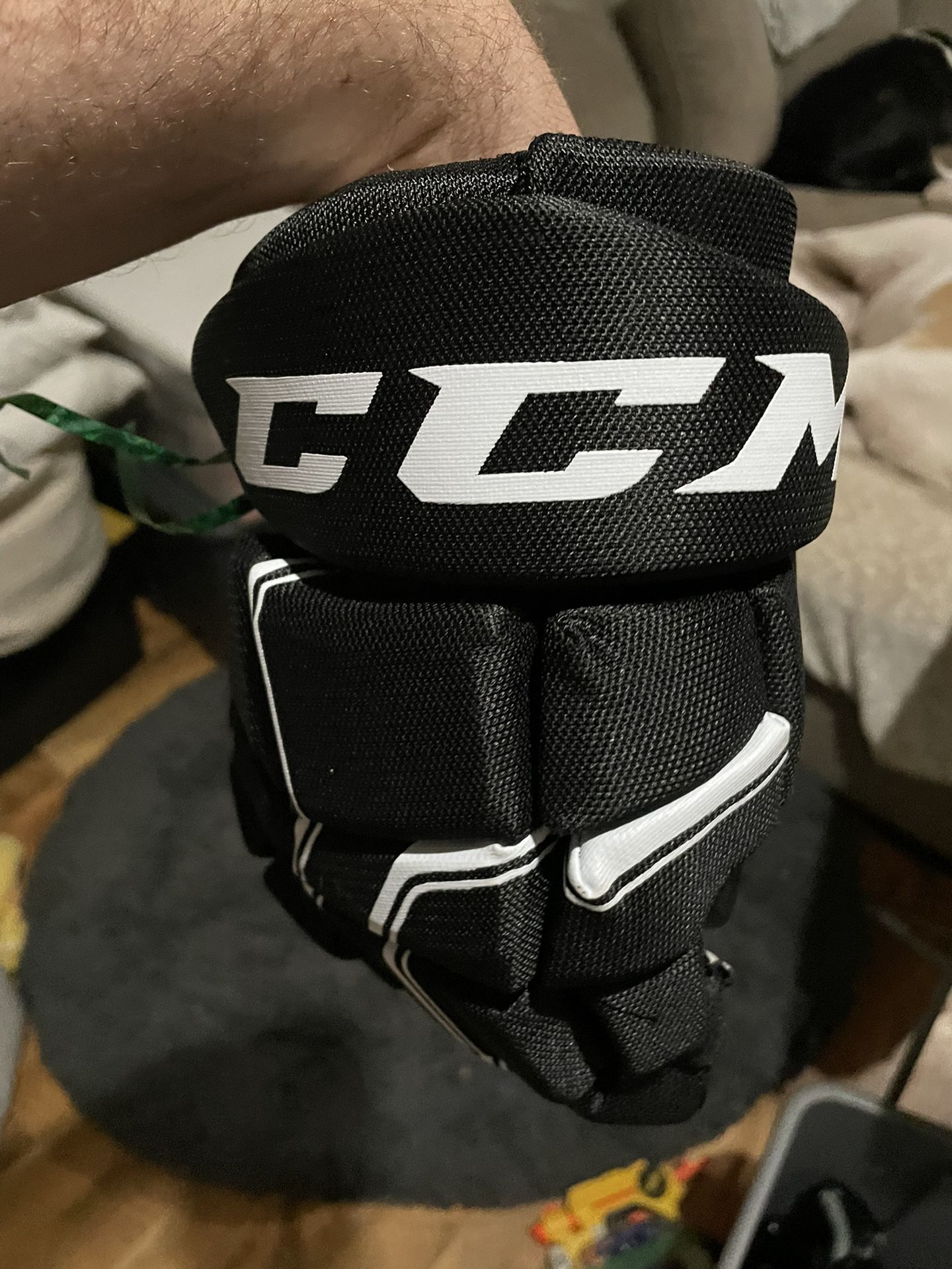 CCM 4R 11" Hockey Gloves youth