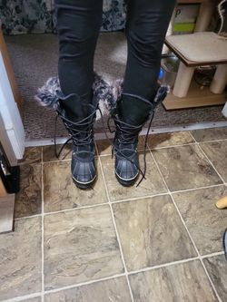 Western Chief  Women Rain Boots. 