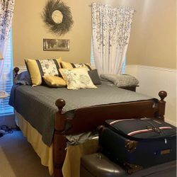 Antique Bed – Solid Oak Wood – Headboard, Footboard & Side Rails (1800s)