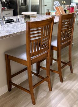 2 Dinning Chairs