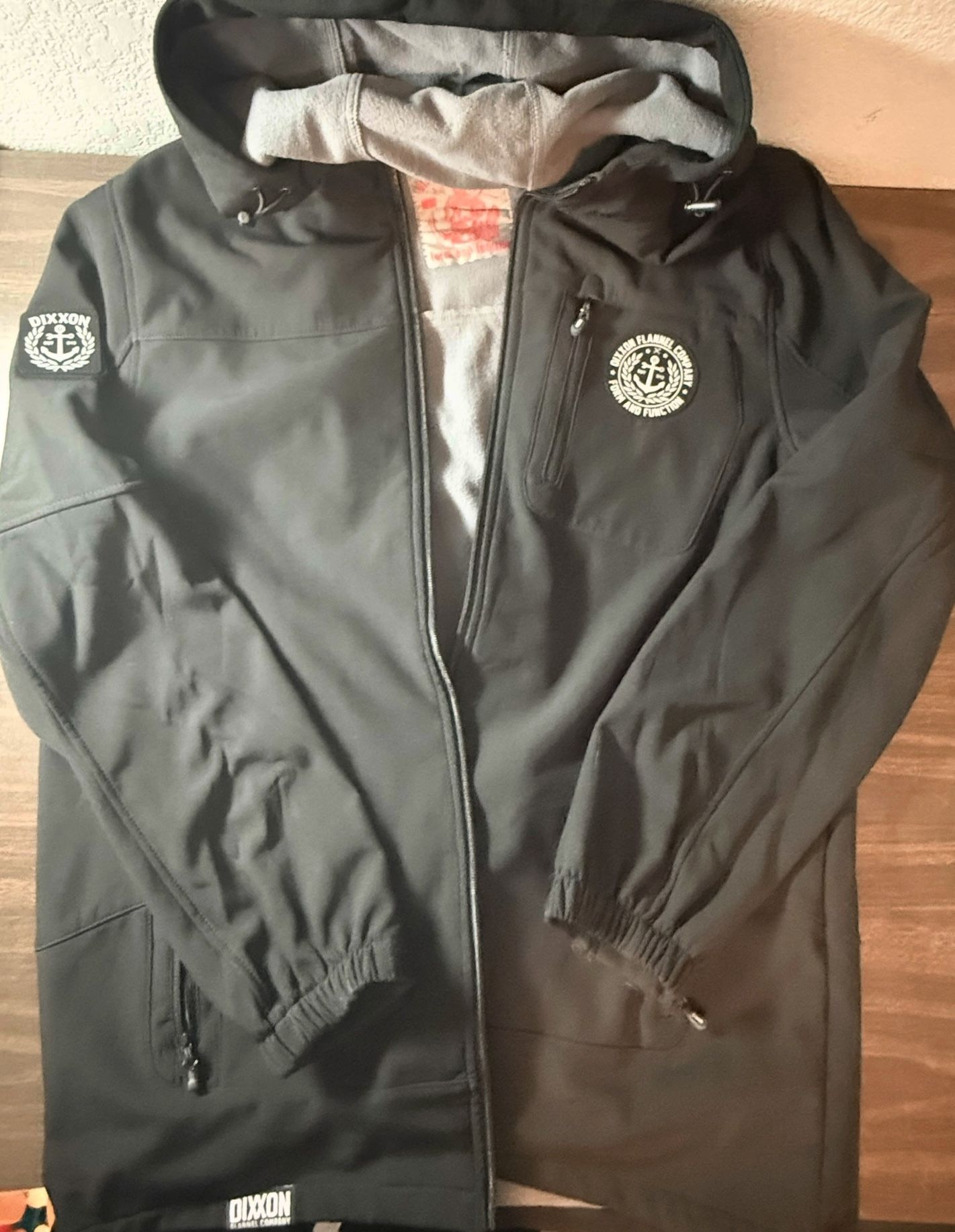 Dixxon Flannel Company fleece lined Jacket Black full zip with hood Men's Large