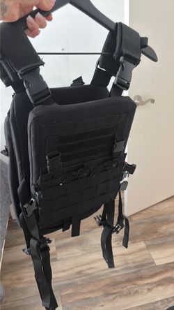 Black Tactical Plate Carrier Vest