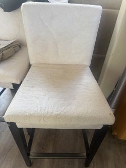 2 Bergmund Bar Chairs 2 With 3 matching Hendriksal Covers $60 Each