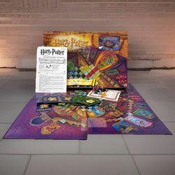 Harry Potter Sorcerer’s Stone Mystery At Hogwarts Game 2000 Mattel