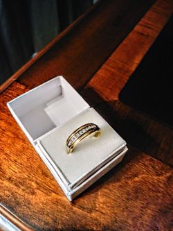 10k 2 tone real diamond ring