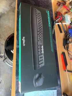Logitech - MK850 Performance Full-size Wireless Membrane Keyboard and Mouse Combo for PC and Mac - Black