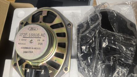 1(contact info removed) Ford 6 X 9 Speakers
