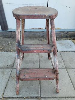 Vintage Kitchen Step Stool Ladder Seat Antique Classic Display Movie Patina