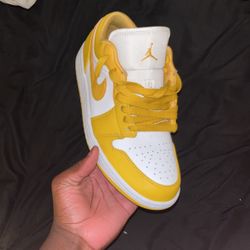 Jordan 1 Low Pollen 