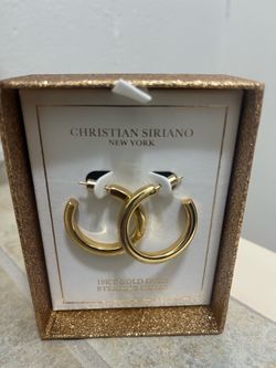 Women’s earrings