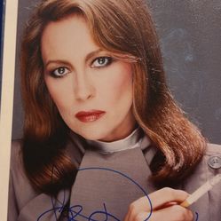 Faye Dunaway signed 8x10 photo