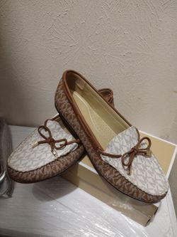 mk shoes new authentic ((9))