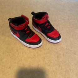 Nike Court Mid Rise