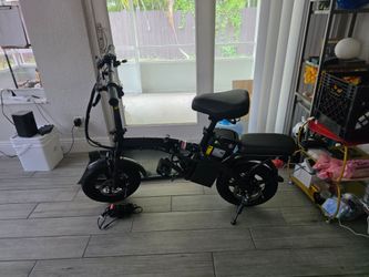 Folding Electric Bike 350W 48V with Removable Battery
7.8Ah Battery, Foldable Frame, Electric Powered