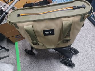 YETI HOPPER Two  30 in Field Tan & Blaze  Orange