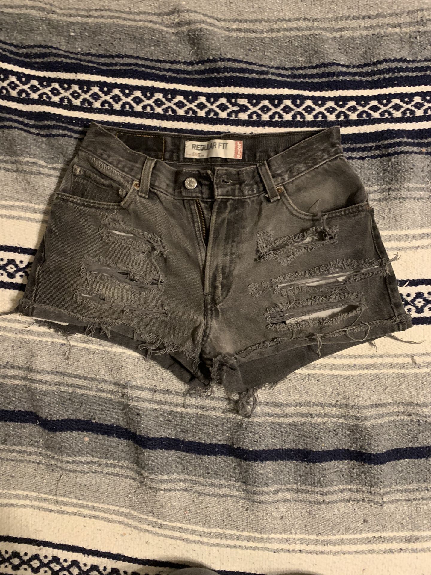 Levi’s Womens Grey/Black Denim Shorts Size 30