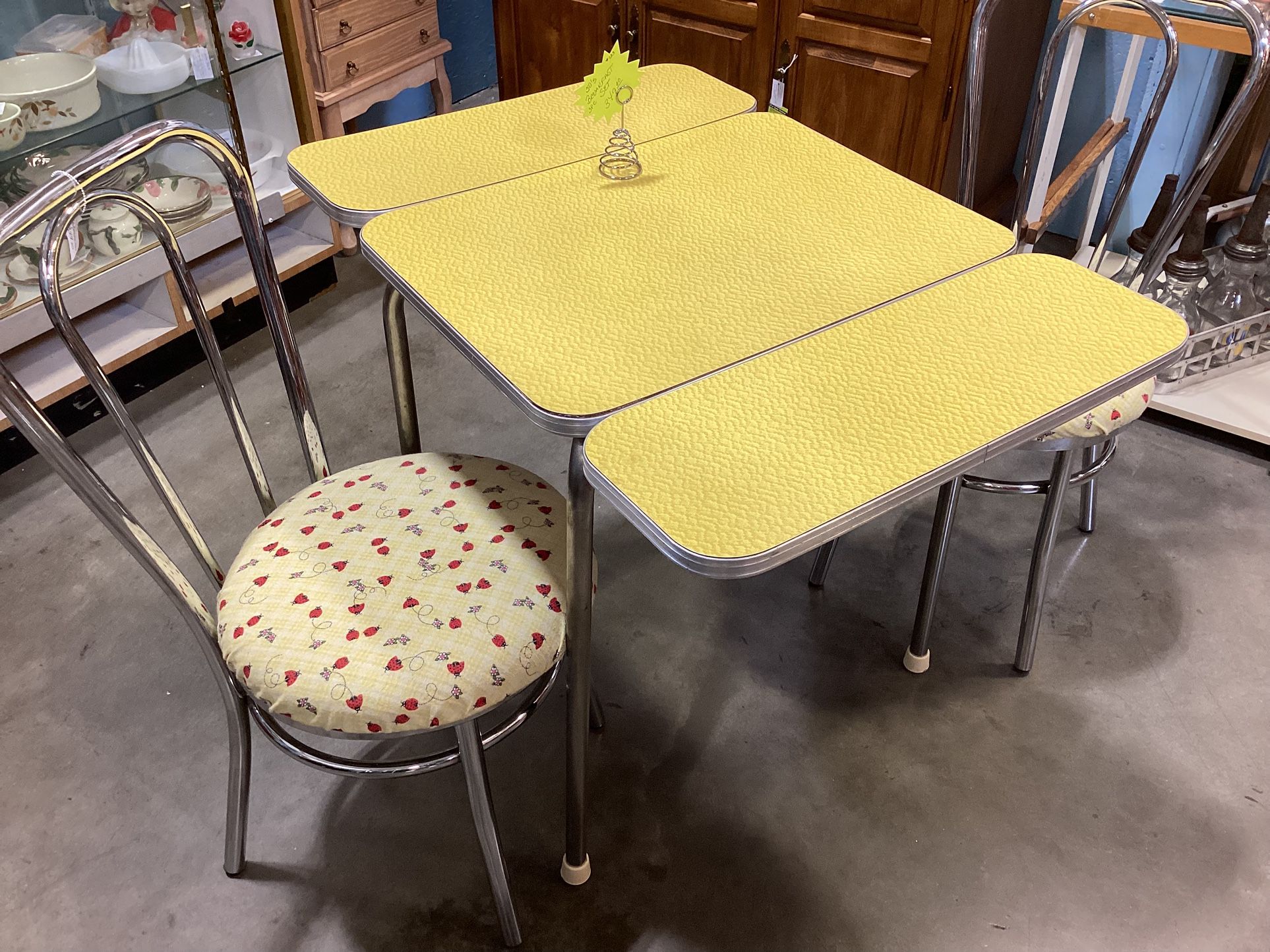Vintage 1950s breakfast set – Yellow table +2 chairs