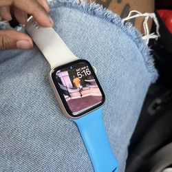 Apple Watch SE 44mm (READ BIO)