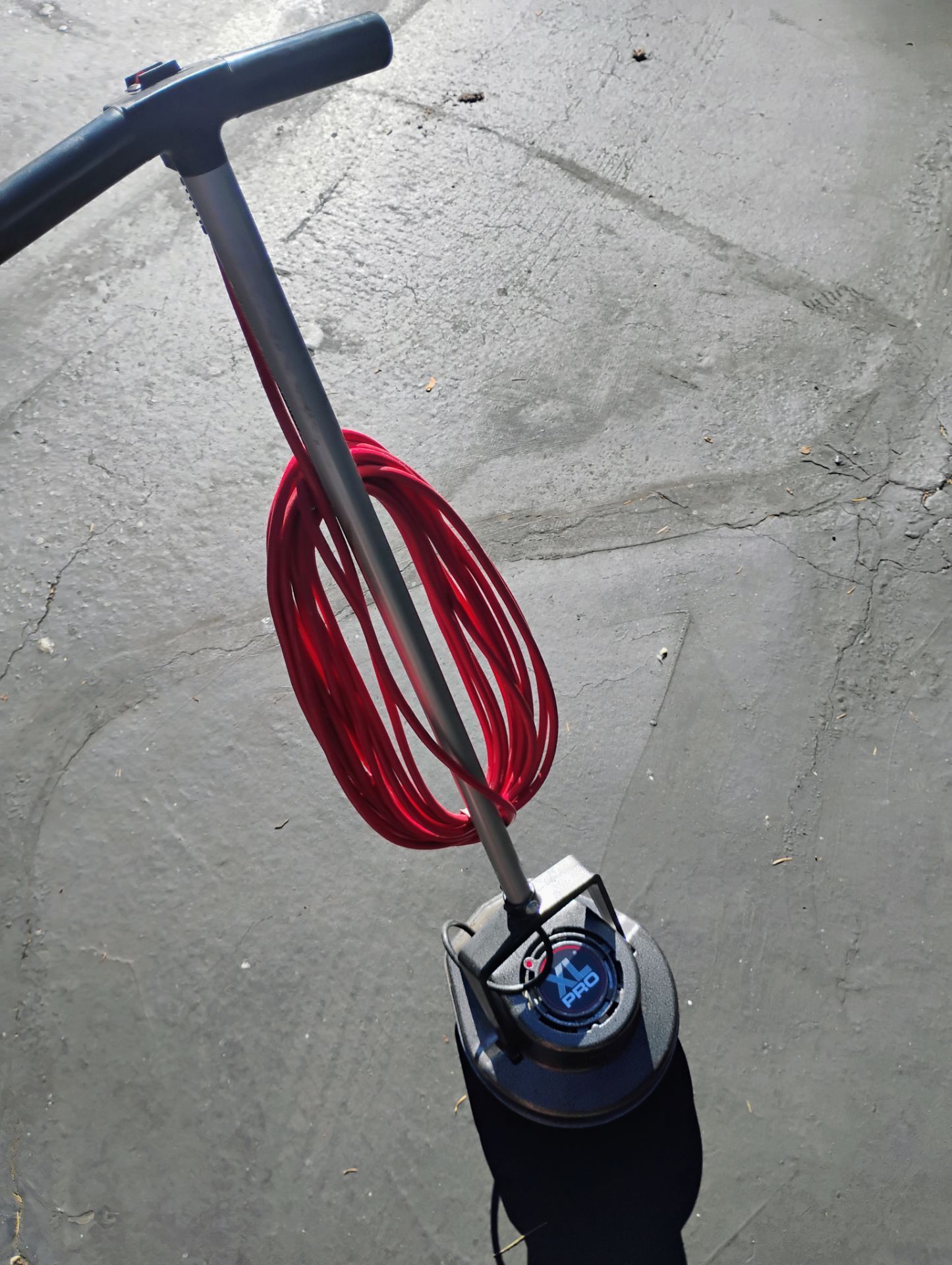 Skip Pro Machine Oreck XL Pro orbital floor machine for Sale in Gig Harbor, WA - OfferUp