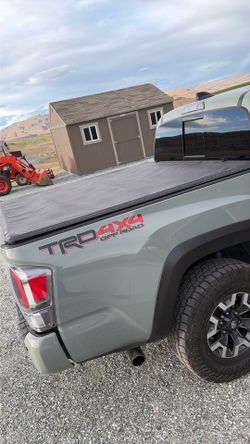 Tacoma tonneau cover