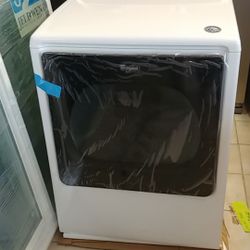 Cabrio Gas Dryer New with Manufactures Warranty $299