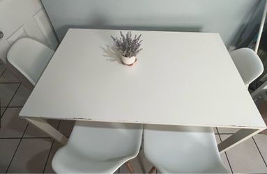 Kitchen table