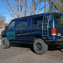 2000 Ford E-150
