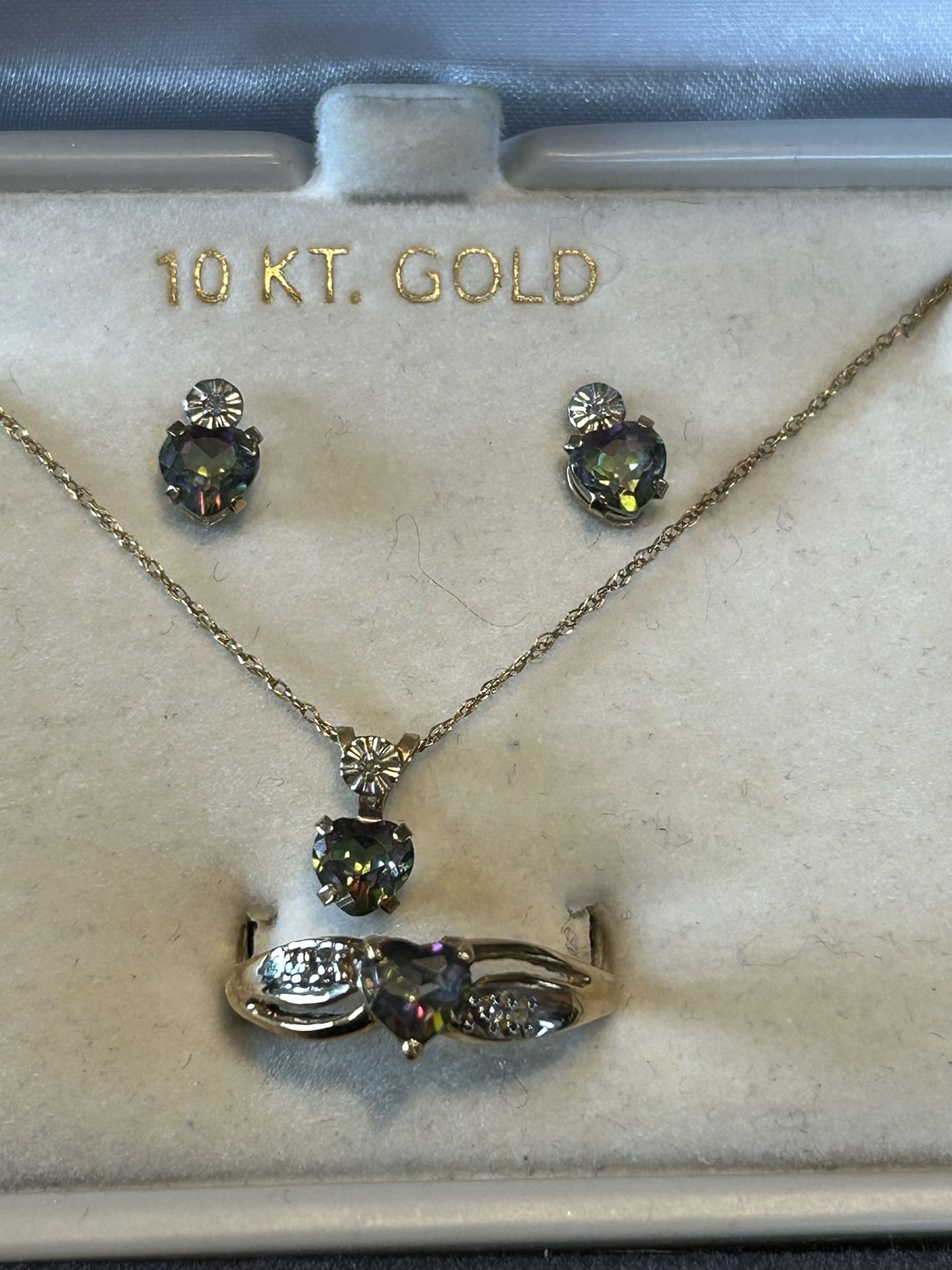 Like New In Box 10K Yellow Gold Mystic Topaz And Diamond Gift Set