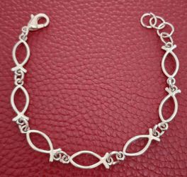 Silver-toned Jesus Fish Link Bracelet