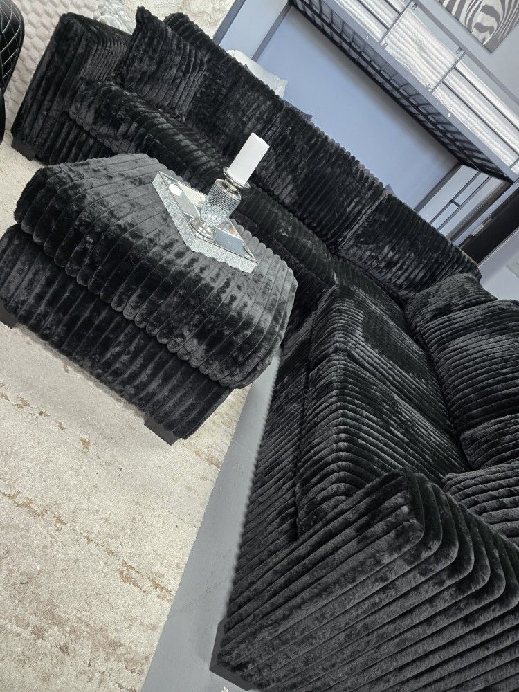 ✨️ Sectionals, 2pc Sofas ✨️ Furniture Queen Bedrooms, Dining Avail