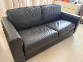 RH Restoration Hardware Leather Sleeper Sofa – Excellent Condition