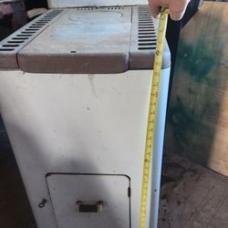 Antique Coal/wood Stove. Cast Iron 