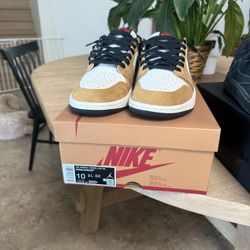 Jordan 1 Low “Rookie Of The Year” Size 10M