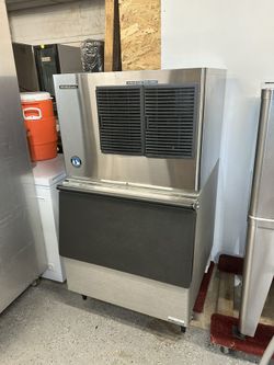 Ice Machine 54” High 380lbs Every 24h