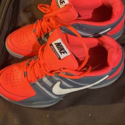 Size 9 Nike Shoes 