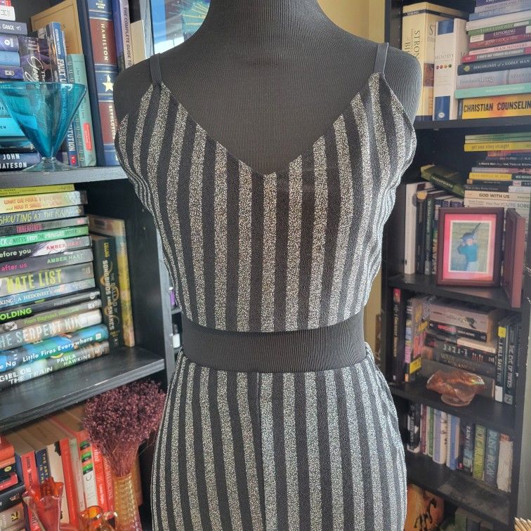 Forever 21 Two Piece Black Sparkly Pinstripe Set Crop Top Flared Leggings Sz Lg