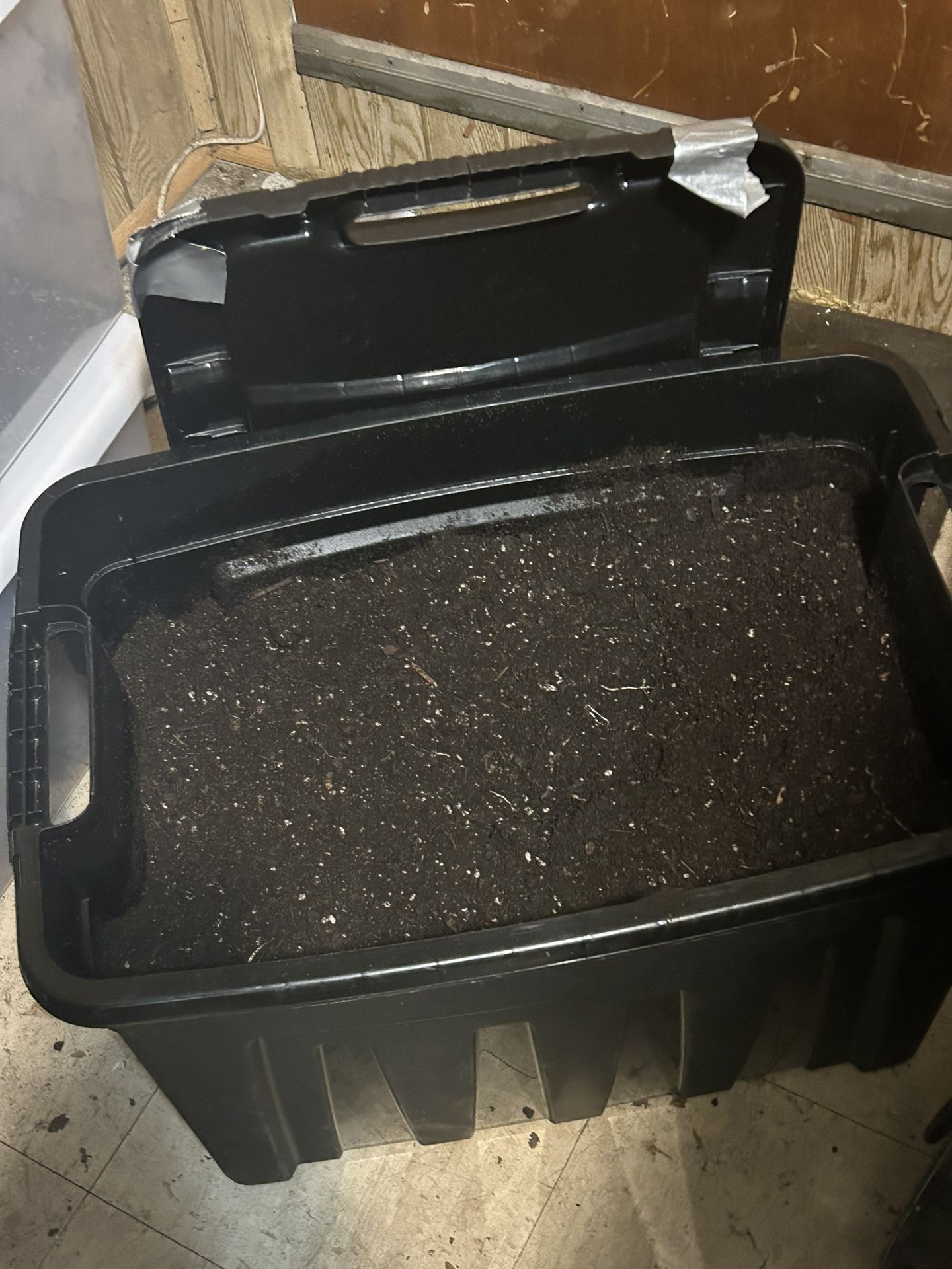 Full Bin Organic potting Soil 36 Dry Quarts