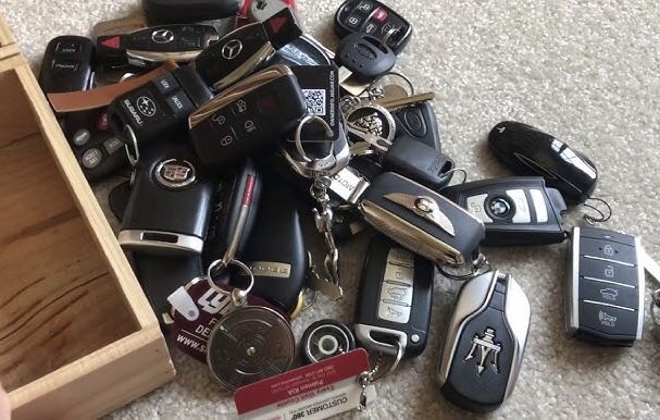 Mini Cooper key fob Bmw key fob Jeep key fob Ford key fob Mercedes benz key fob Nissan key Fob Honda key fob Hyundai key fob Audi key fob Ford key